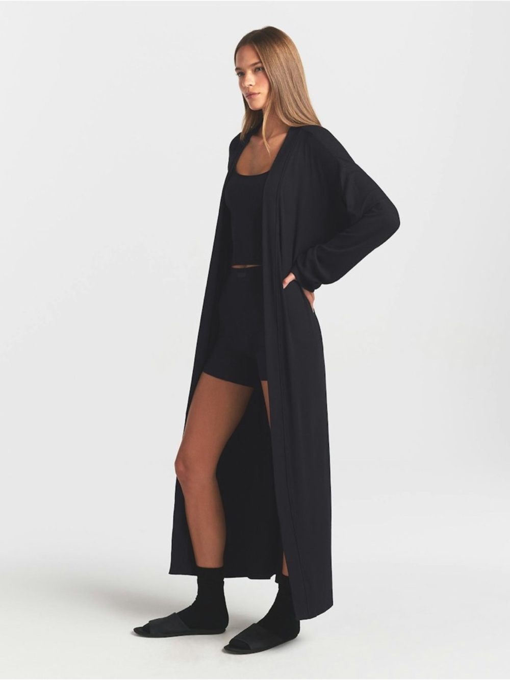 Skims Soft lounge long robe - Picture 7 of 7